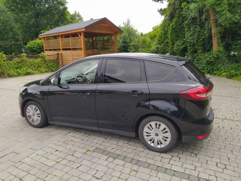 ox_ford-c-max-10-ecoboost-117-tys-km