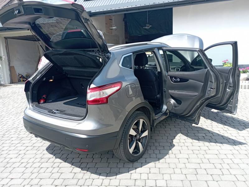 ox_suv-nissan-qashqai-acenta12-benzyn-2016-r-z-domu-4-kola-na-alusach