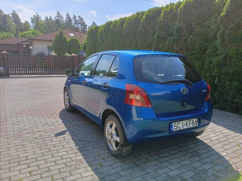 ox_toyota-yaris-14-d-4d-luna-2006-158-365-km-1-364-cm3-diesel-16
