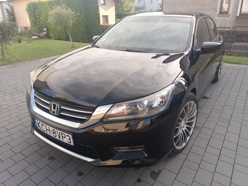 ox_honda-accord-ix-24-200km-klimatronic-alufelgi-19-kamera-led-2013r