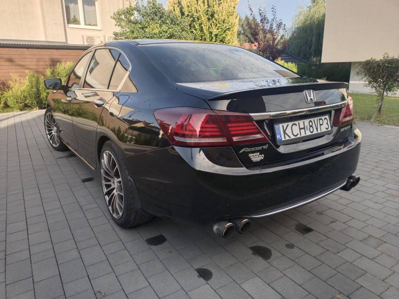 ox_honda-accord-ix-24-200km-klimatronic-alufelgi-19-kamera-led-2013r
