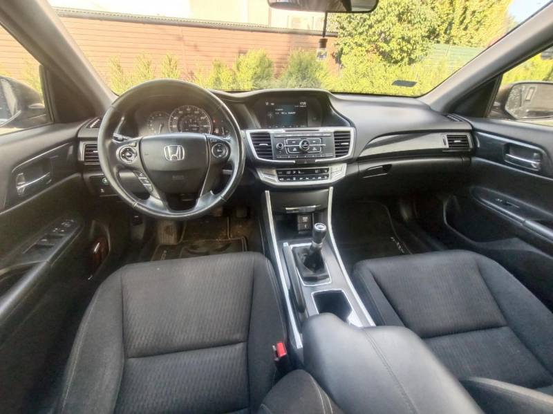 ox_honda-accord-ix-24-200km-klimatronic-alufelgi-19-kamera-led-2013r