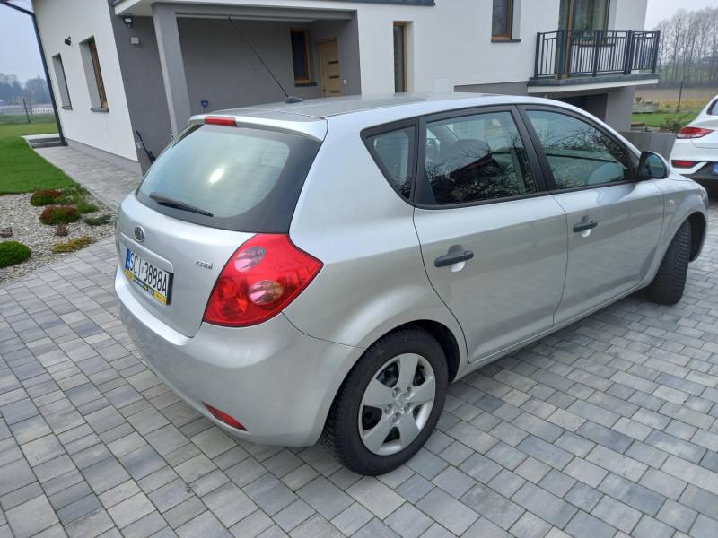 ox_kia-ceed-16-crdi-2007-i-rejestracja-2008