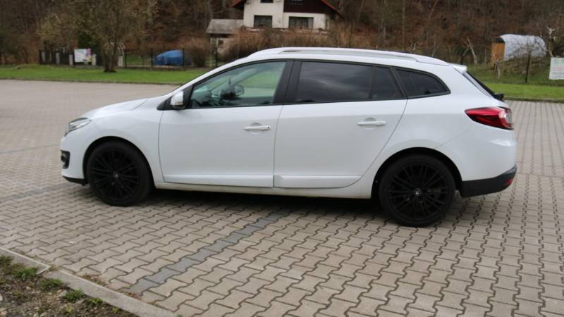 ox_sprzedam-renault-megane-2016-r