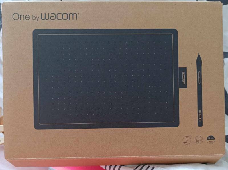 ox_nowy-tablet-graficzny-wacom-one-by-wacom-m
