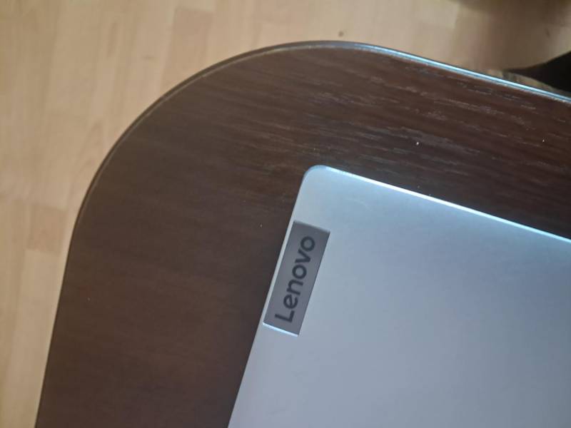 ox_sprzedam-laptop-lenovo