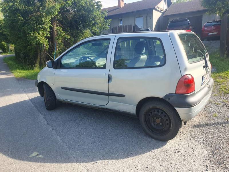 ox_renault-twingo-12-super-na-wies-niezawodny-i-zawsze-odpala