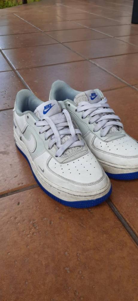ox_buty-nike-air-force-1lv8-rozm-375