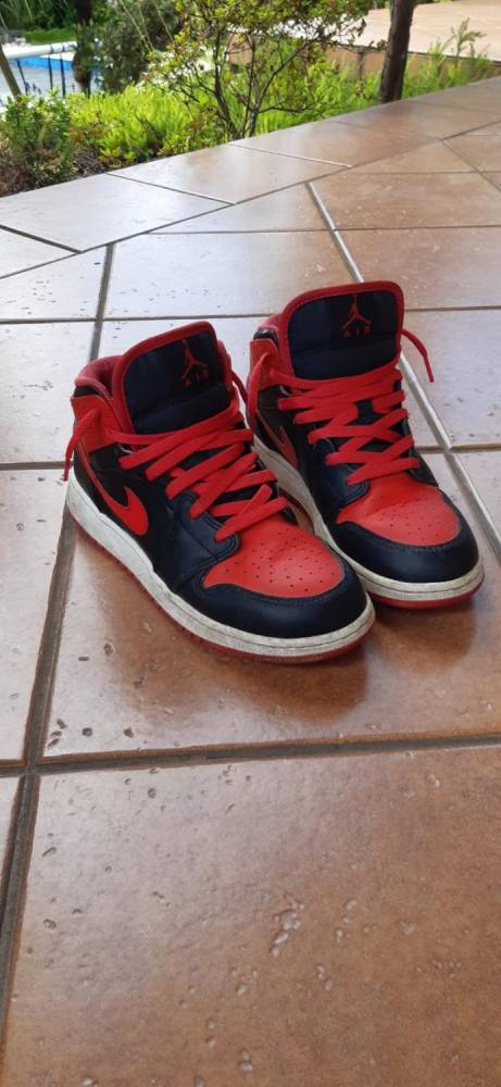 ox_buty-air-jordan-1mid-rozmiar-39