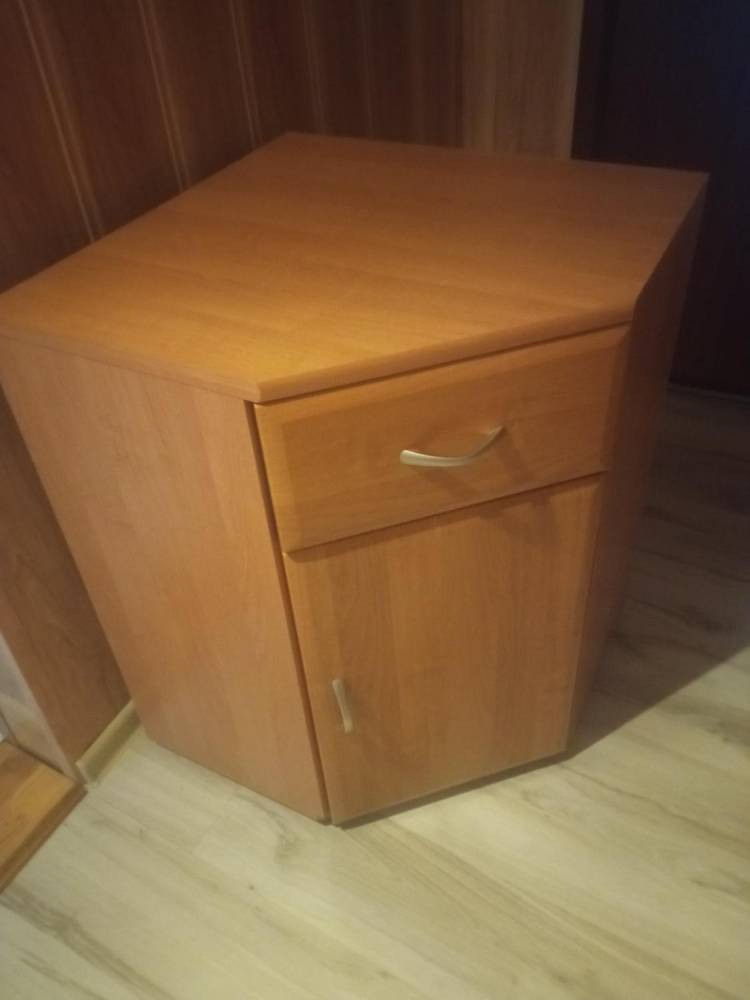 ox_oddam-za-darmo-narozna-komode