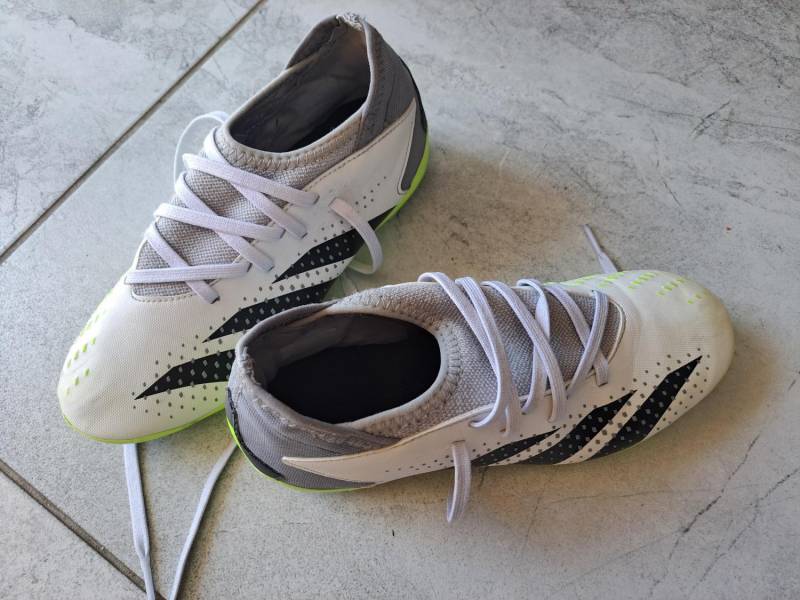 ox_korki-adidas-predator-355