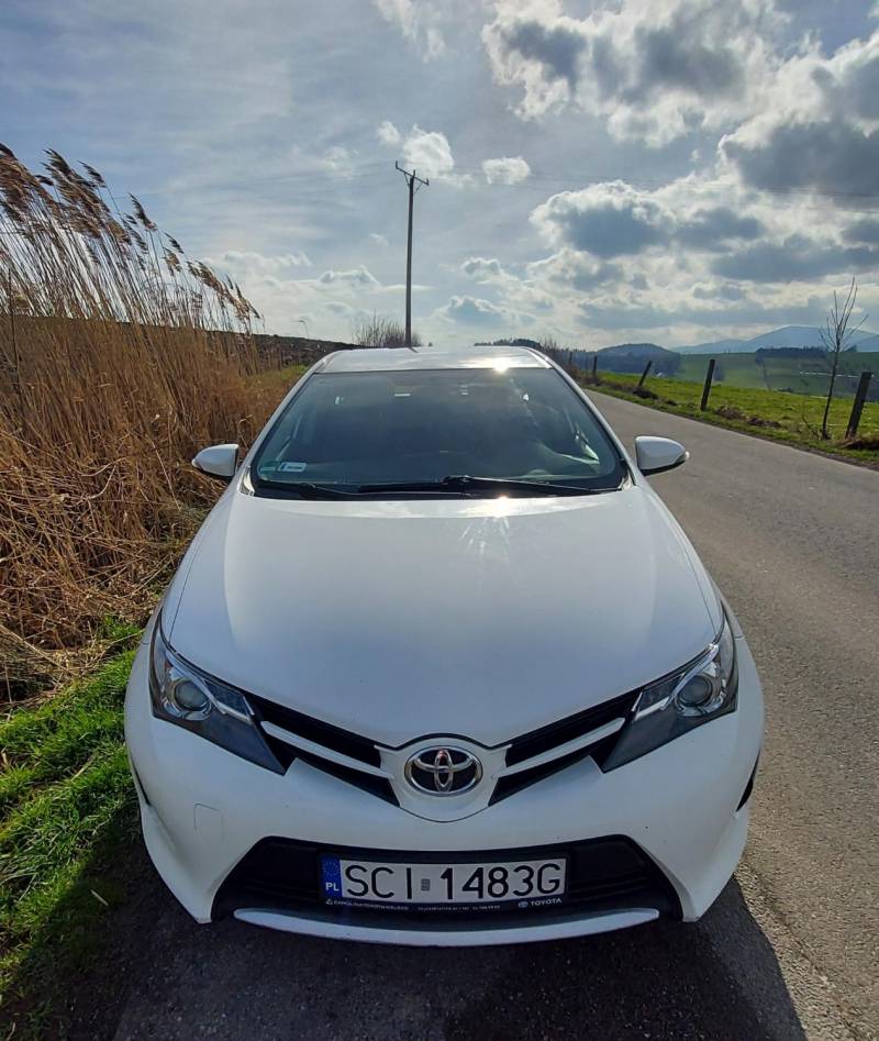 ox_toyota-auris-2014-rok-diesel-14-d4d