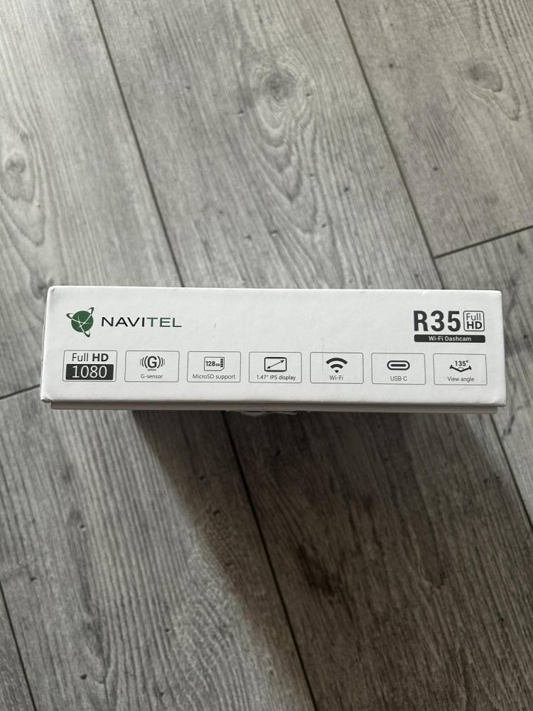 ox_kamera-wideorejestrator-navitel-r35