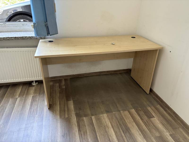 ox_uzywane-biurka-klon-4-szt-narozne-160x120-i-4-szt-prostokatne-160x70