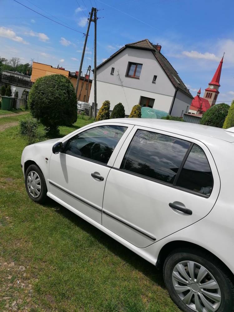 ox_skoda-fabia-12-z-gazem-2003-rok