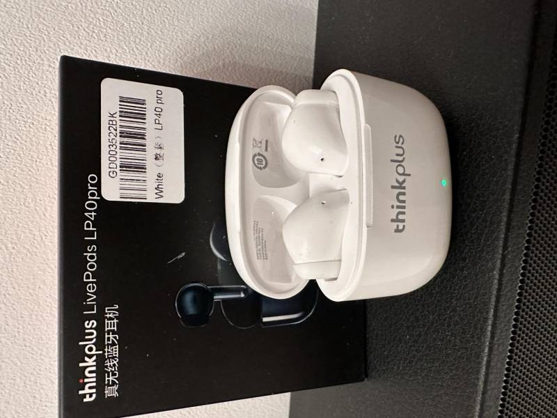 ox_sluchawki-bezprzewodowe-douszne-lenovo-lp40-pro-kabel-usb-typ-c