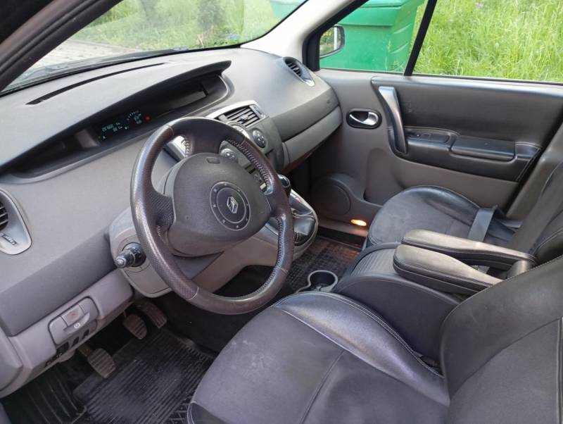 ox_sprzedam-renault-scenic-ii-19-dci-2005r