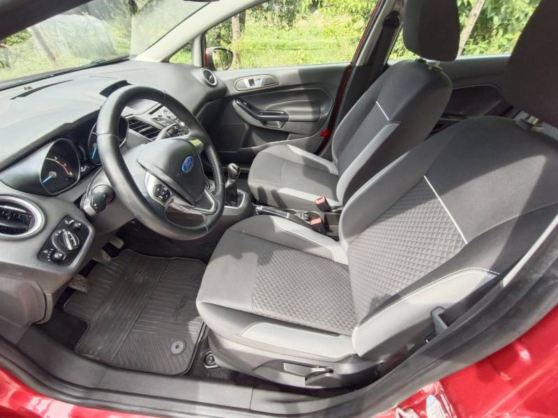 ox_ford-fiesta-mk7-lift-125-82km-klimatronic-alufelgi-68-000km-2015r