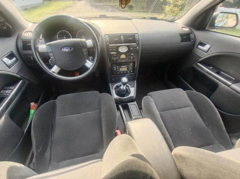 ox_ford-mondeo-20-benzyna-145km-klimatyzacja-zadbany