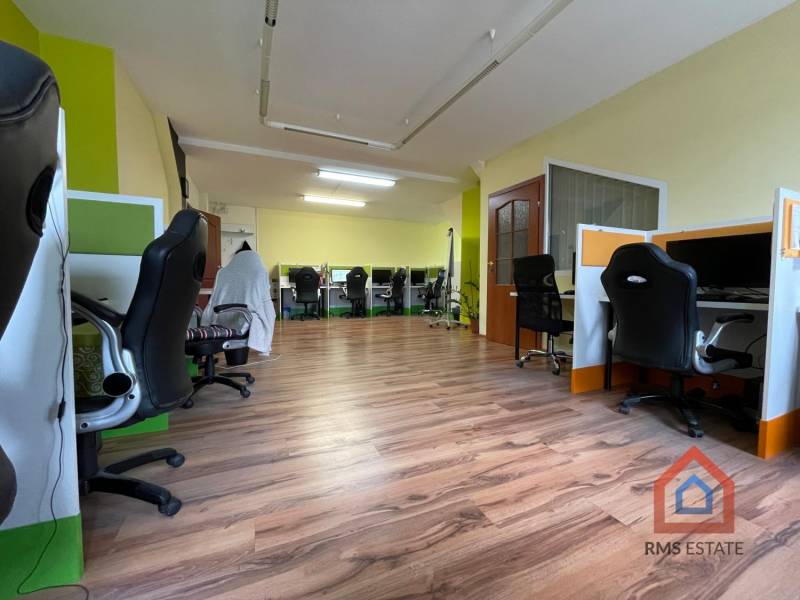ox_cieszyn-ul-stawowa-do-wynajecia-lokal-biurowy-z-parkingiem-80m2