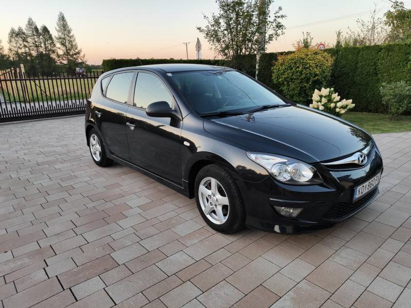 ox_hyundai-i30-14-benzyna-bezwypadkowy-2010rprzebieg-148tys-km