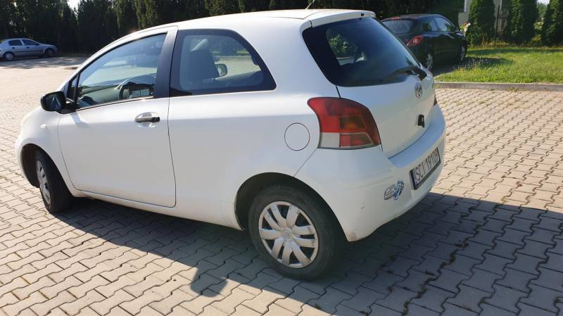 ox_toyota-yaris