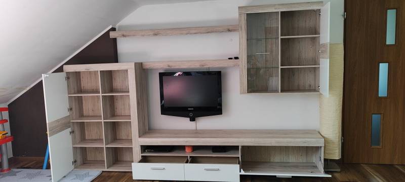 ox_zestaw-mebli-rtv-podswietlana-witryna