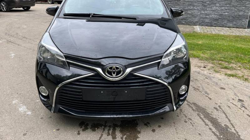 ox_toyota-yaris-iii-2015-10-132tkm-stan-bdb