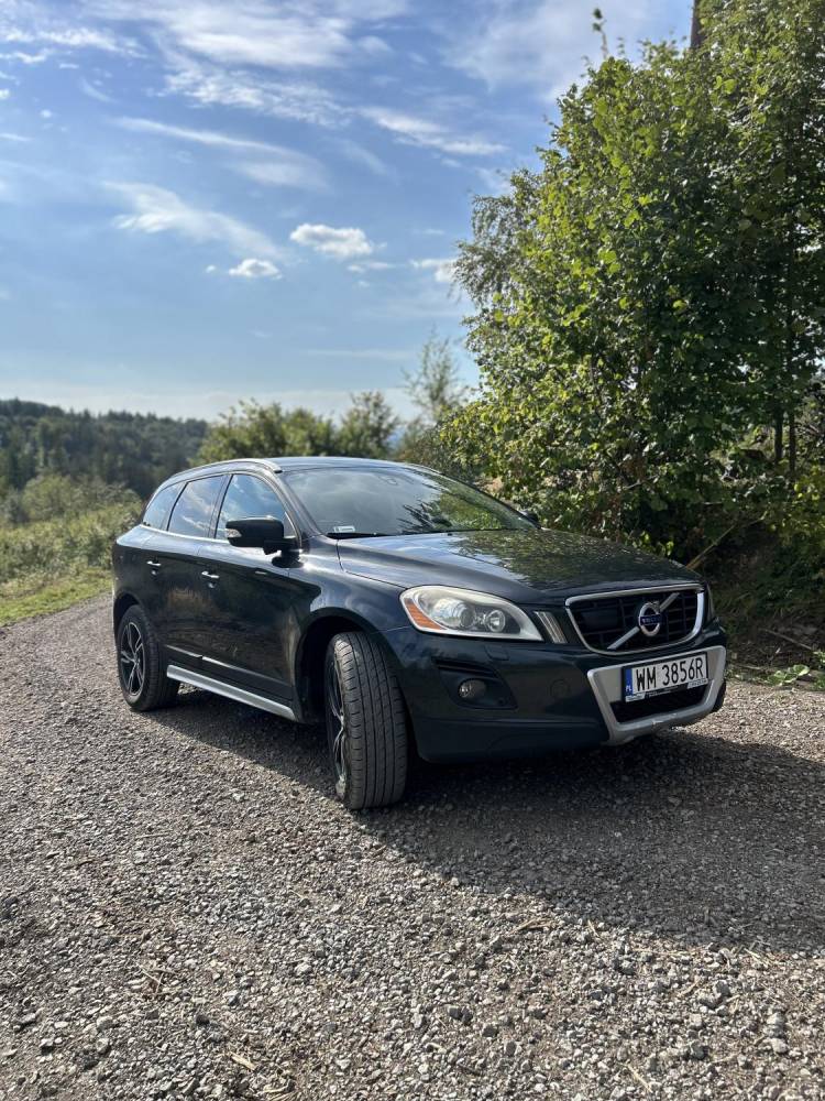 ox_volvo-xc60-24-d5-awd-uszkodzony