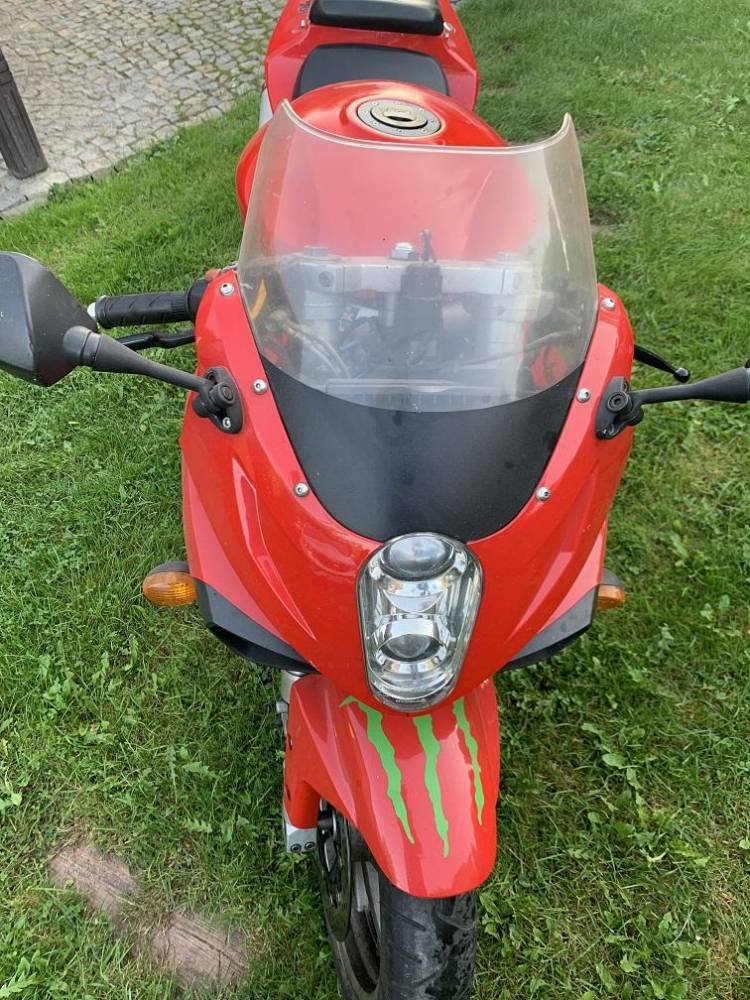 ox_motocykl-hyosung-gt-650-r