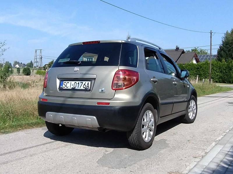 ox_fiat-sedici-16-16-v-emotion-4x4