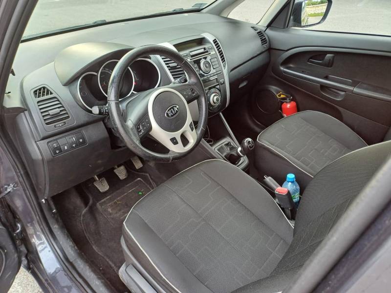 ox_kia-venga-14