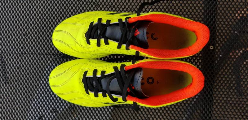 ox_buty-pilkaskie-adidas-42-23