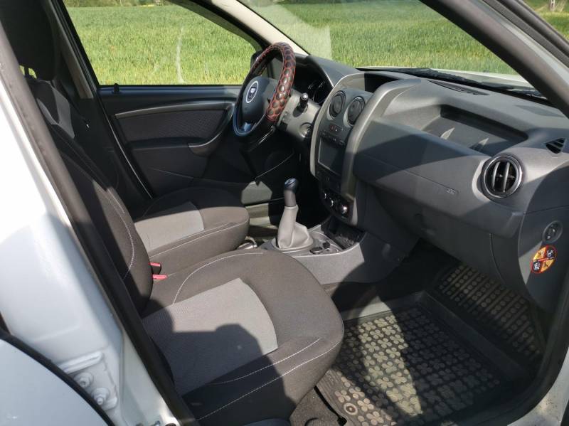 ox_dacia-duster-16-sce-4x2-2016