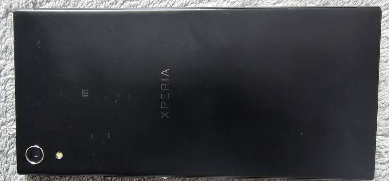 ox_smartphone-sony-xperia-xa1ultra-smartwatch