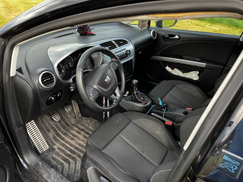 ox_seat-leon-2-r-line-pakiet-abt-wersja-sport-benzyna-2010-r-prywatny