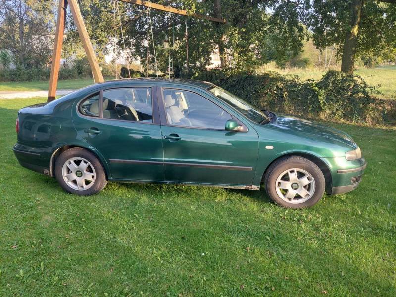 ox_seat-toledo-16-benzyna-rocznik-2000