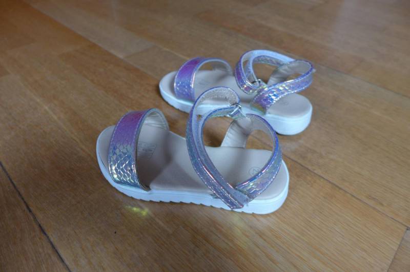 ox_buty-dla-dziewczynki-sandaly-roz-25