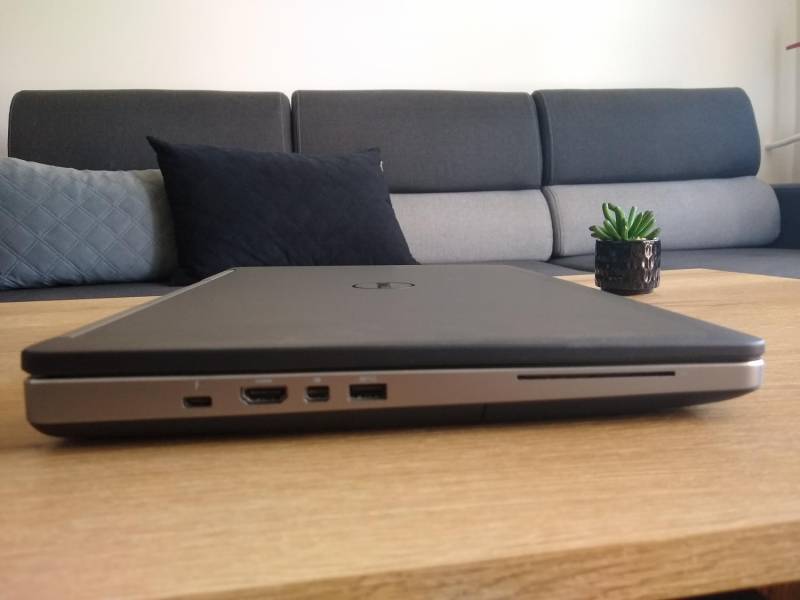 ox_dell-precision-7520-intel-core-i7-27ghz-32gb-ram-ssdhdd-win11
