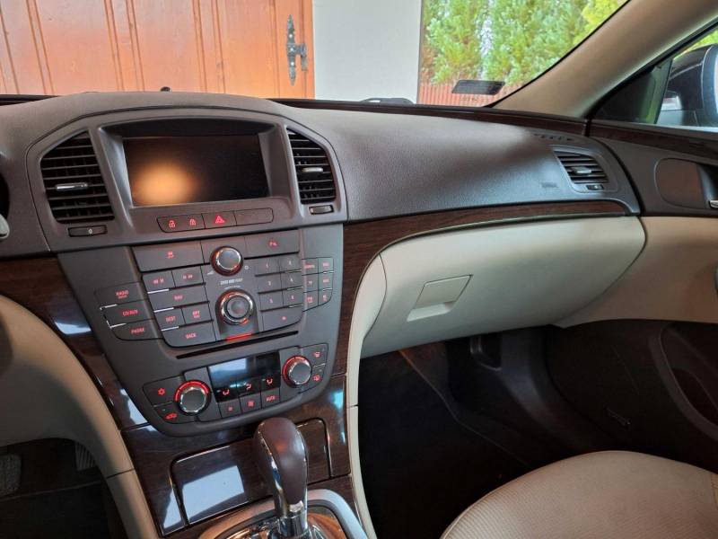 ox_opel-insignia-sports-tourer-sw-infinity