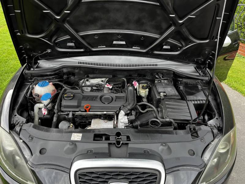 ox_seat-leon-wersja-sport-2010-r-14-benz-125-km-priv-cena-tylko-2-dni