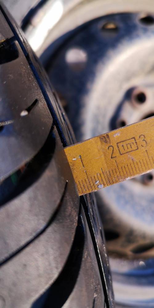 ox_kola-seicento-z-oponami-barum-14580-r13