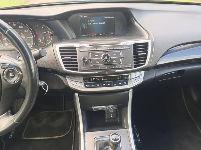 ox_honda-accord-ix-24-200km-klimatronic-alufelgi-19-kamera-led-2013r