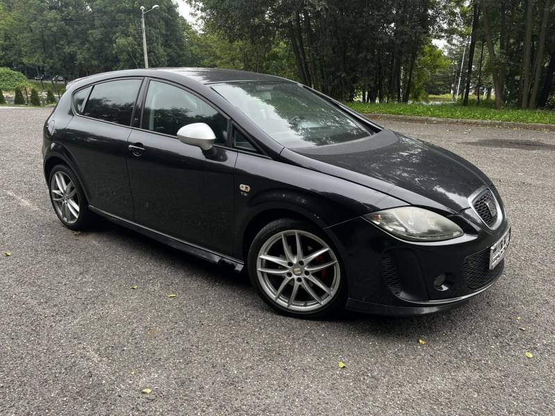 ox_pewny-seat-leon-2010-r-wersja-sport-14-benz-125-km-zadbany-z-domu