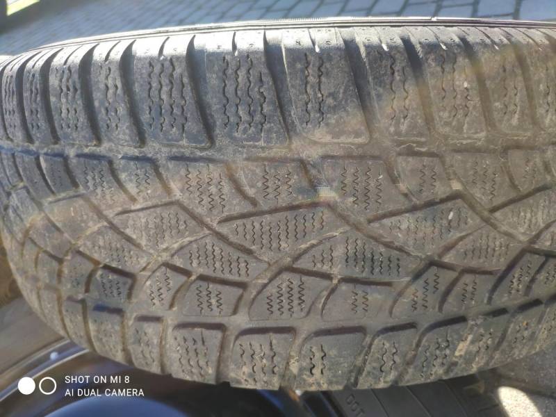 ox_kola-zimowe-volkswagen-seat-skoda-21560-r16-opony-dunlop-5-6-mm