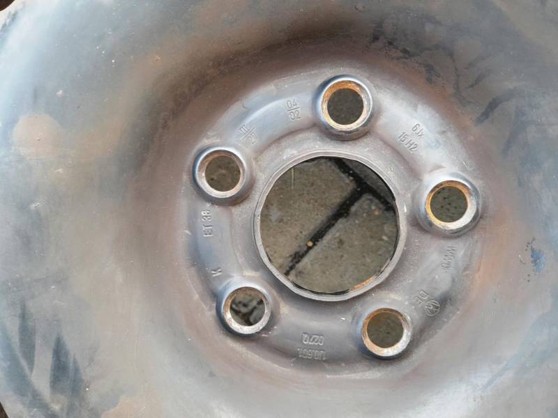 ox_opony-zimowe-na-felgach-seat-volswagen-skoda-komplet
