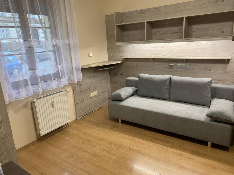 ox_cieszyn-centrum-kawalerka-do-wynajecia-plac-poniatowskiego-8