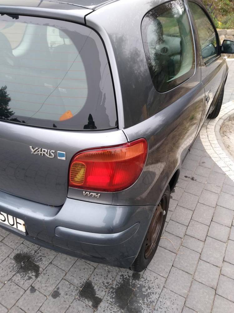 ox_toyota-yaris-2004