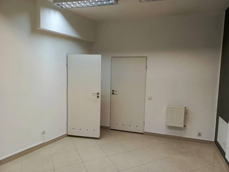 ox_cieszyn-scisle-centrum-lokal-biurowo-uslugowo-handlowy-29m2