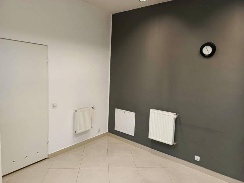 ox_cieszyn-scisle-centrum-lokal-biurowo-uslugowo-handlowy-29m2